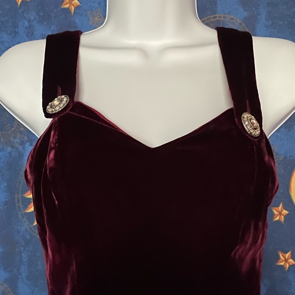 Velvet 2 piece Sunny Choi dress and jacket - Picture 5 of 14